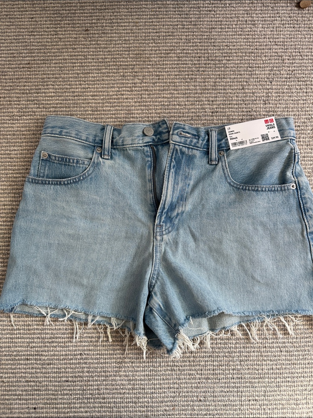 UNIQLO Light Wash Denim Frayed Hem Shorts